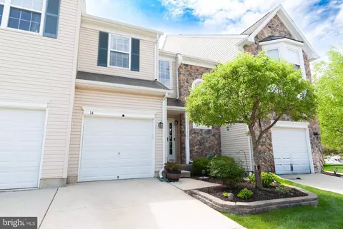 14 Wyndham Ct, Bordentown, NJ 08505