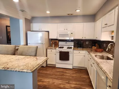 5201 Riverfront Dr, Palmyra, NJ 08065 photo 4