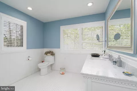 Bath - 5 Castle Rd, Shamong, NJ 08088 photo 2 of 5