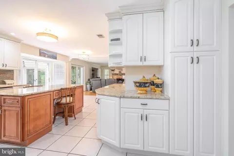 Kitchen - 5 Castle Rd, Shamong, NJ 08088 photo 2 of 4