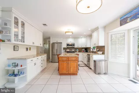 Kitchen - 5 Castle Rd, Shamong, NJ 08088 photo 3 of 4