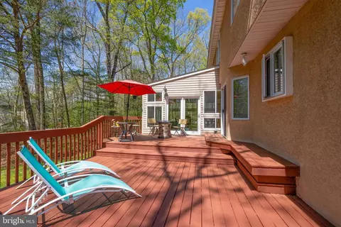 Exterior - 5 Castle Rd, Shamong, NJ 08088 photo 6 of 9