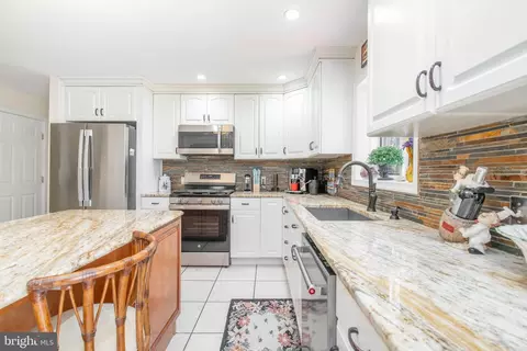 Kitchen - 5 Castle Rd, Shamong, NJ 08088 photo 4 of 4