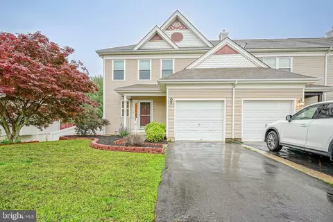 33 Tattersall Dr, Burlington, NJ 08016