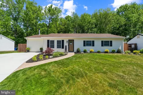 31 Hanover Rd, Marlton, NJ 08053
