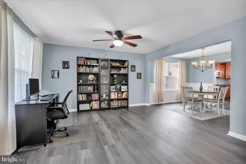 Entry Way - 115 S Maple Ave, Maple Shade, NJ 08052 photo 3 of 5