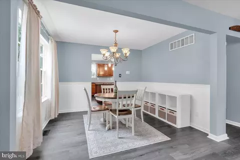 Dining - 115 S Maple Ave, Maple Shade, NJ 08052 photo 1 of 1