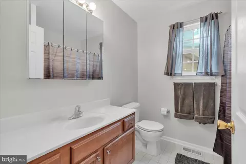 Entry Way - 115 S Maple Ave, Maple Shade, NJ 08052 photo 5 of 5