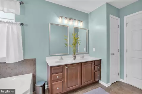 Bath - 115 S Maple Ave, Maple Shade, NJ 08052 photo 3 of 3