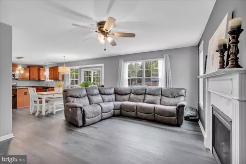 Living - 115 S Maple Ave, Maple Shade, NJ 08052 photo 3 of 3
