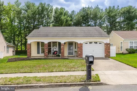 176 Buckingham Dr, Southampton, NJ 08088