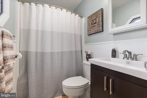 Bath - 4 Rose Ave, Maple Shade, NJ 08052 photo 1 of 1