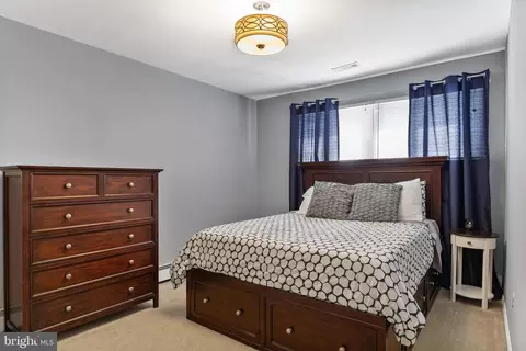 Bedroom - 4 Rose Ave, Maple Shade, NJ 08052 photo 3 of 4