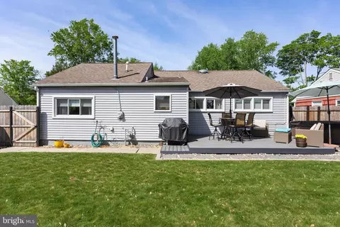 Exterior - 4 Rose Ave, Maple Shade, NJ 08052 photo 5 of 11