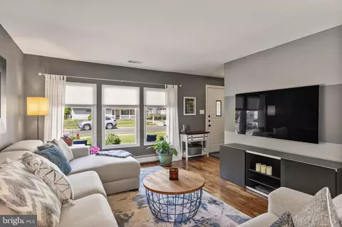 Living - 4 Rose Ave, Maple Shade, NJ 08052 photo 2 of 2