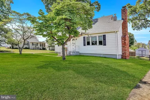 534 E Fifth St, Florence, NJ 08518
