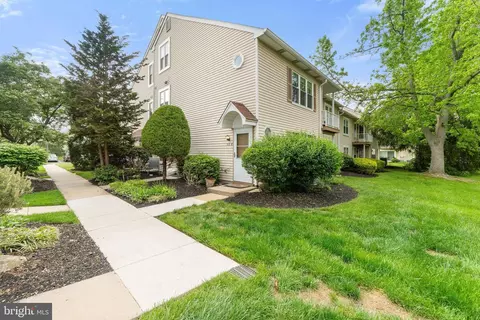 312 B Delancey Pl, Mount Laurel, NJ 08054