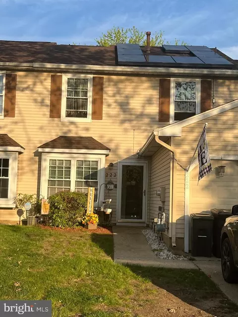 222 S Hill Dr, Westampton, NJ 08060