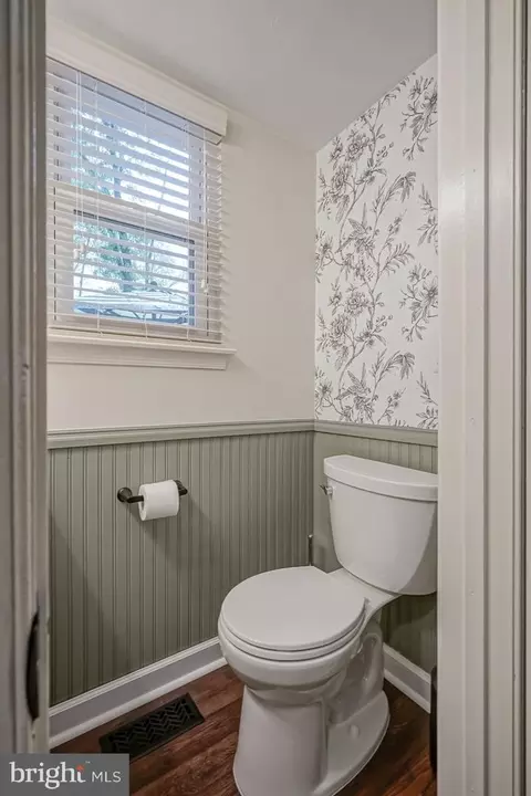 Bath - 25 Mill Rd, Shamong, NJ 08088 photo 2 of 4