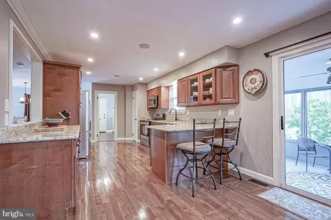 Entry Way - 25 Mill Rd, Shamong, NJ 08088 photo 4 of 9