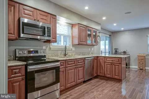 Kitchen - 25 Mill Rd, Shamong, NJ 08088 photo 2 of 2