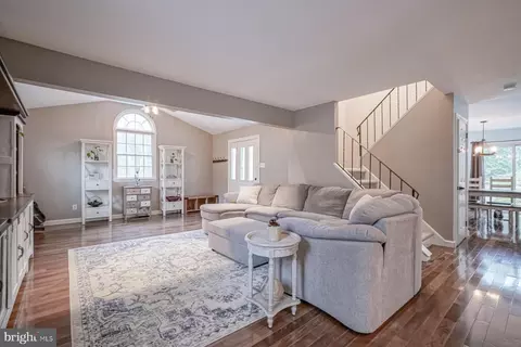 Entry Way - 25 Mill Rd, Shamong, NJ 08088 photo 2 of 9