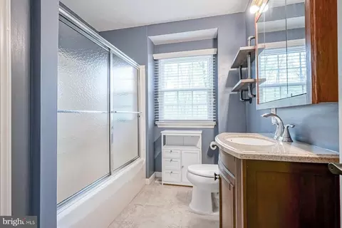Bath - 25 Mill Rd, Shamong, NJ 08088 photo 3 of 4