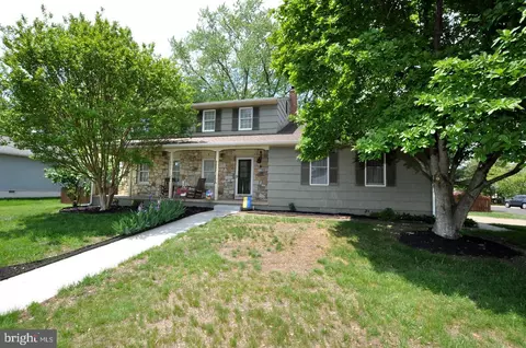 145 Cobblestone Dr, Mount Laurel, NJ 08054