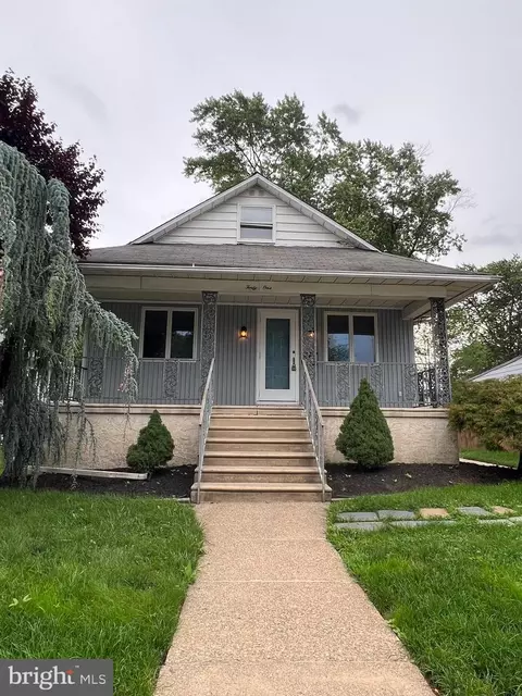 41 N Clinton Ave, Maple Shade, NJ 08052