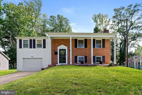 5 Neptune Ln, Willingboro, NJ 08046