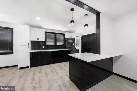 8 Baldwin Ln, Willingboro, NJ 08046