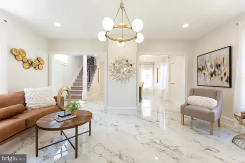Entry Way - 210 S Fairview St, Riverside, NJ 08075 photo 4 of 8