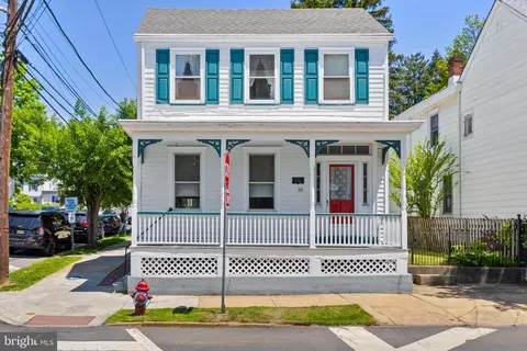 101 Prince St, Bordentown, NJ 08505