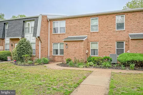 2099 Harbour Dr, Palmyra, NJ 08065