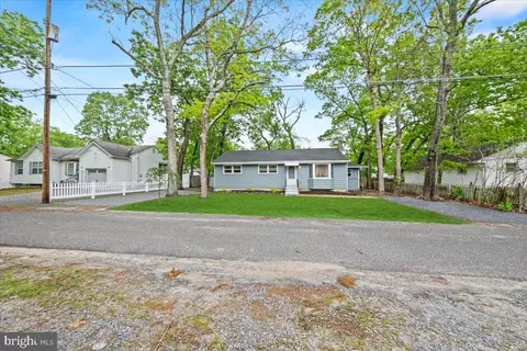 12 Heather St, Browns Mills, NJ 08015