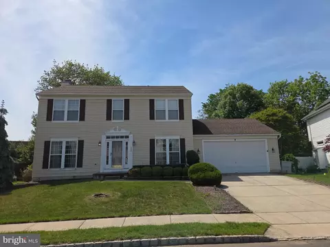 33 Hackemore St, Burlington, NJ 08016