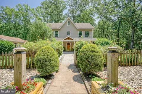 1220 Woolman Ln, Hainesport, NJ 08036