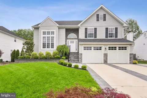 19 Phoenix Rd, Marlton, NJ 08053