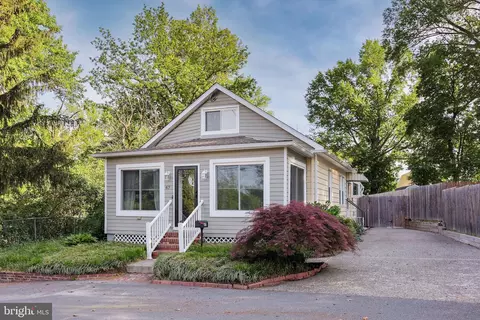 67 Green St, Mount Holly, NJ 08060