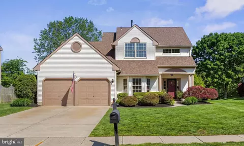 12 Springcress Dr, Delran, NJ 08075