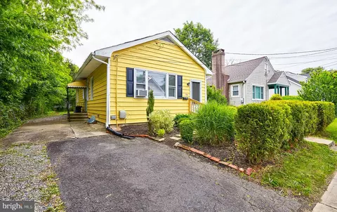 104 Vernon St, Bordentown, NJ 08505