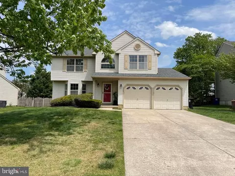 102 Springcress Dr, Delran, NJ 08075