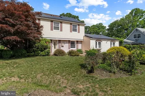51 Pageant Ln, Willingboro, NJ 08046