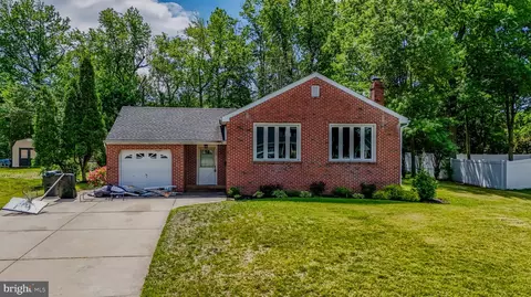 106 Shenandoah Rd, Cinnaminson, NJ 08077