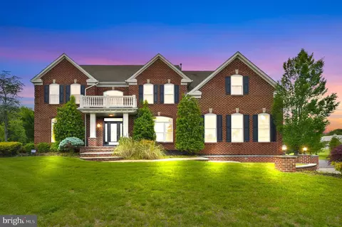 6 Applewood Ct, Hainesport, NJ 08036