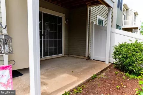 3901 A Fenwick La, Mount Laurel, NJ 08054
