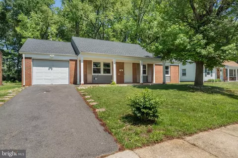 20 Executive Ln, Willingboro, NJ 08046