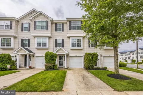 504 Nottingham Pl, Riverside, NJ 08075