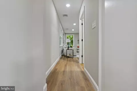 Entry Way - 319 E Rudderow Ave, Maple Shade, NJ 08052 photo 9 of 11