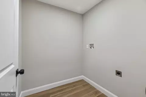 Entry Way - 319 E Rudderow Ave, Maple Shade, NJ 08052 photo 10 of 11